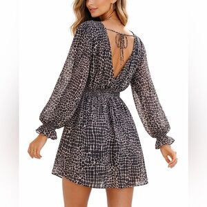 Cleobella Animal Print Open Back Chiffon Flowy Boho Long Sleeve Mini Dress Sz M